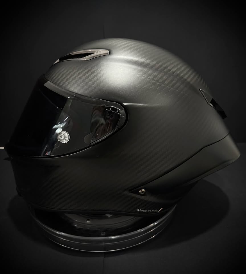 AGV Pista GP RR Matt Black Carbon – Size XL