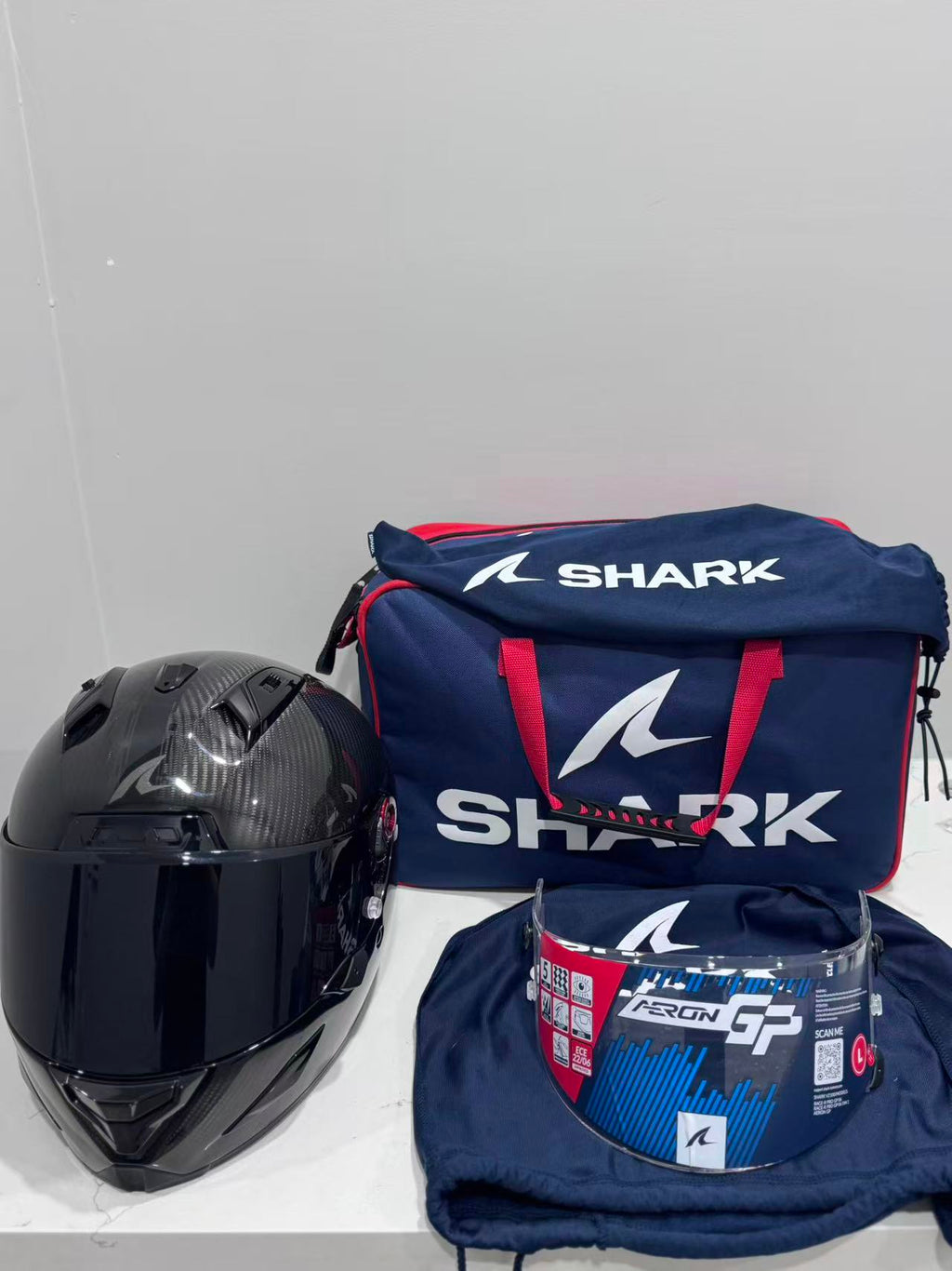 SHARK Aeron-GP FIM 2 Full Carbon Helmet – Size L